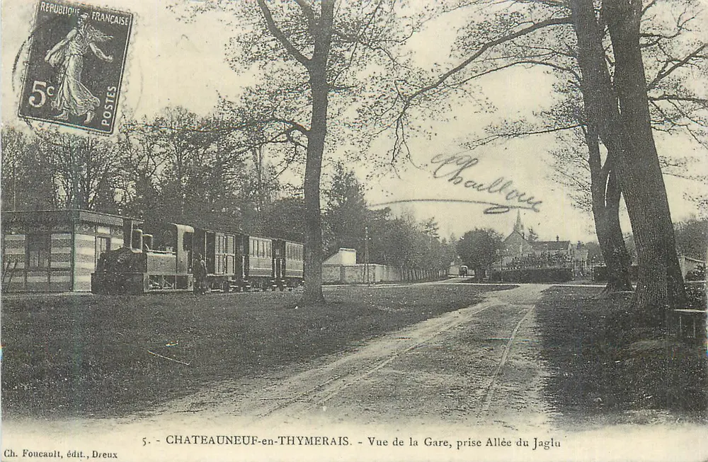 Châteauneuf-en-Thymerais — Vista da Estação, tomada Allée du Jaglu — Ch. Foucault, editor, Dreux - Frente