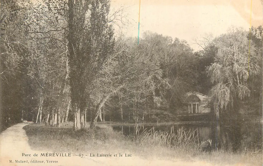 Park von MÉRÉVILLE — 67 — Die Käserei und der See - Vorderseite