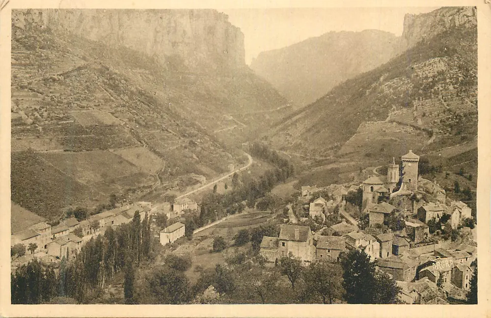 Argentière-la-Bessée — Panoramablick auf das abgelegene Dorf — Verlag ARGRB - Vorderseite