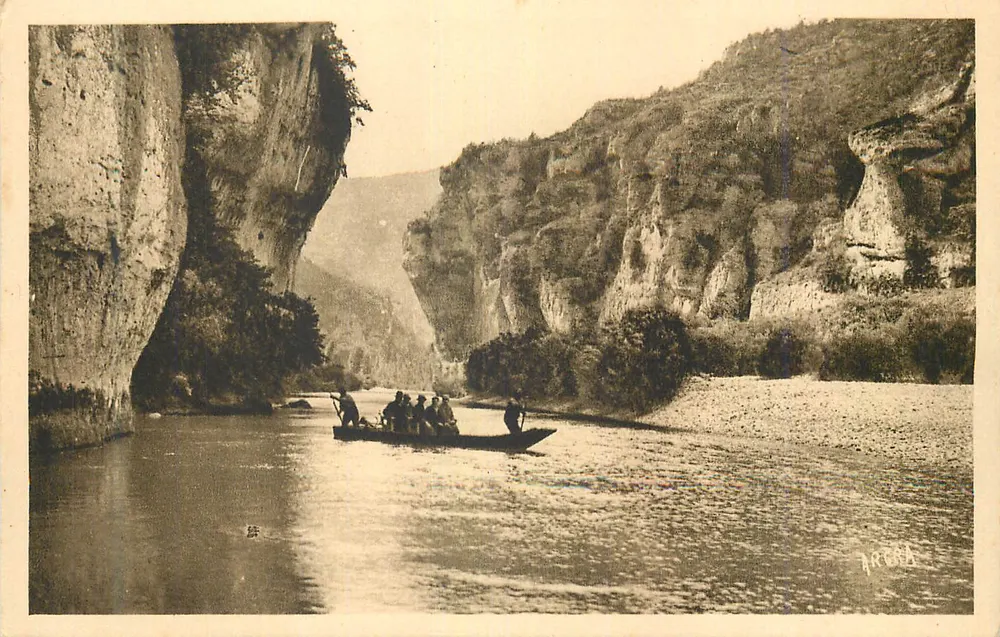 Canal do Arachthos — Grécia — editor ARCOA - Frente