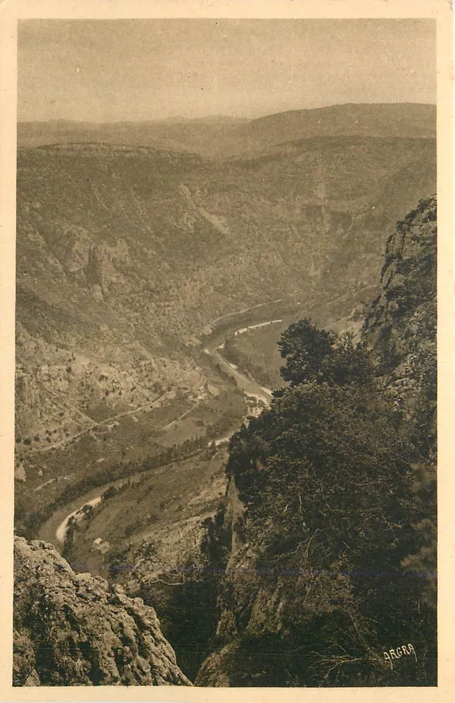 Eingeschlossene Tal — Panoramablick — ARGRA - Vorderseite