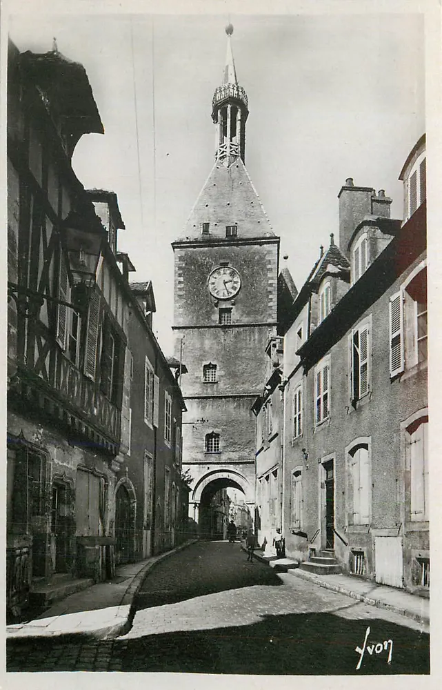 Die Uhrenturm in Dijon — Perspektivansicht — Yvon - Vorderseite