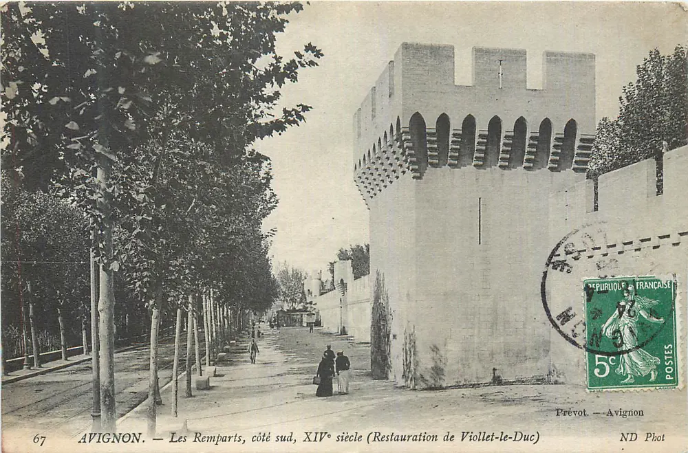 Avignon — Die Mauern, südliche Seite, 14. Jahrhundert (Restaurierung durch Viollet-le-Duc) — Prévot, Avignon - Vorderseite