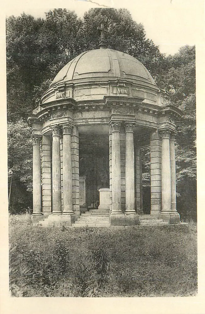 Templo da Glória — monumento funerário — editor não visível - Frente