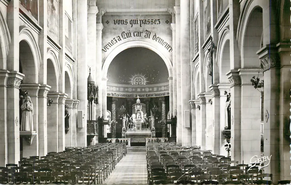 Innenansicht der Kathedrale — Wandinschrift — Verlag Gaby - Vorderseite