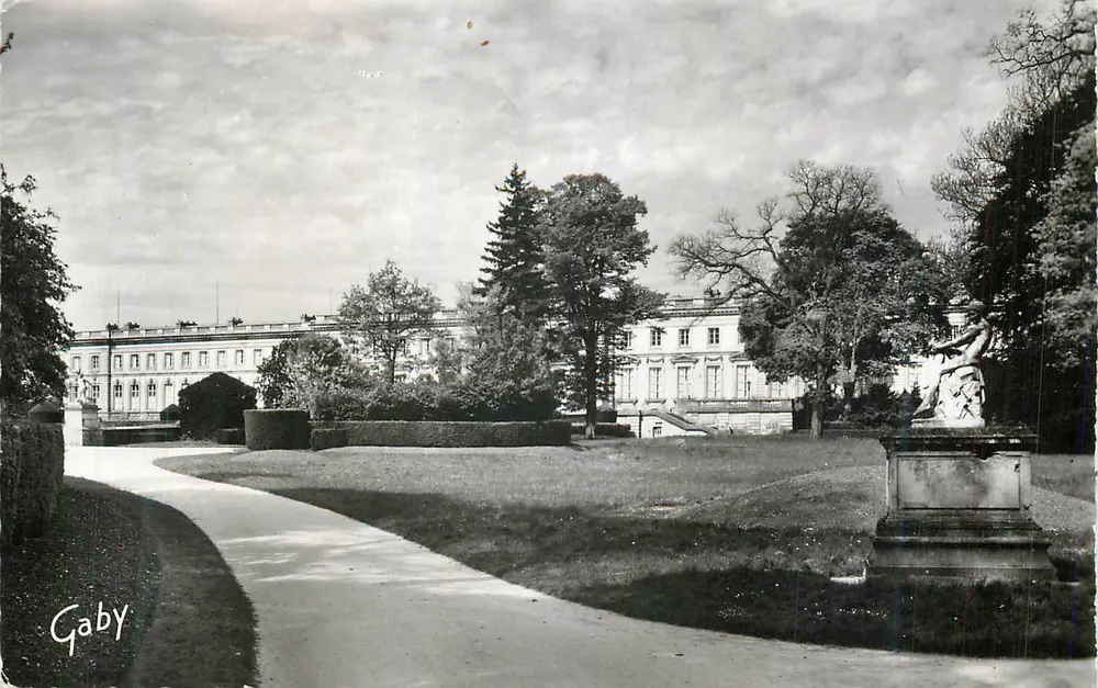 Garten des Schlosses Gaby — Panoramablick — Gaby - Vorderseite