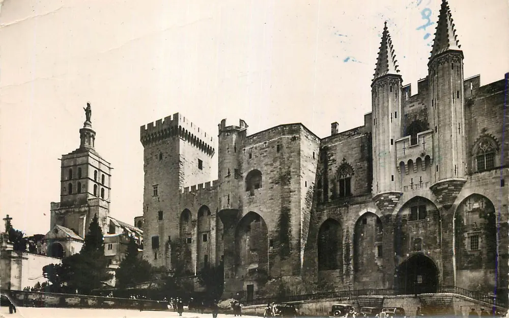 La Cité de Nîmes — Porte d'entrée du Palais des Papes — éditeur imprimeur non visible - Frente