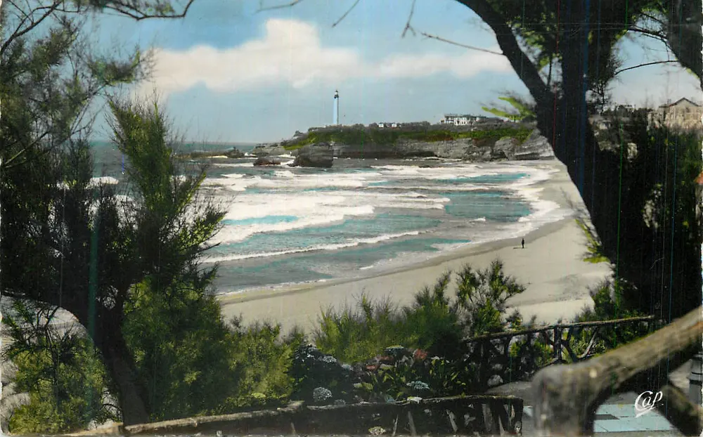 Vista da praia e do farol — C.P. — número de série ilegível - Frente