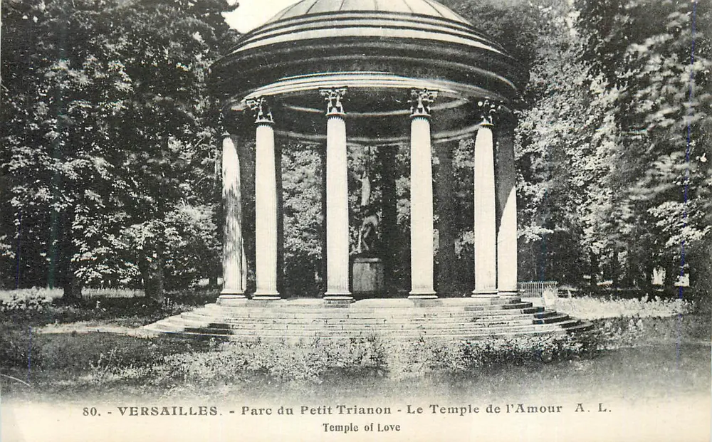Versailles - Park des Petit Trianon - Tempel der Liebe - A. L. - Vorderseite