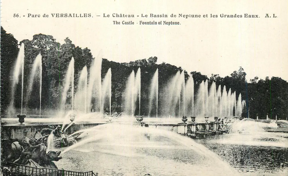 Park von Versailles — Das Schloss — Der Neptunbrunnen und die Großen Wasserflächen — A.L. - Vorderseite