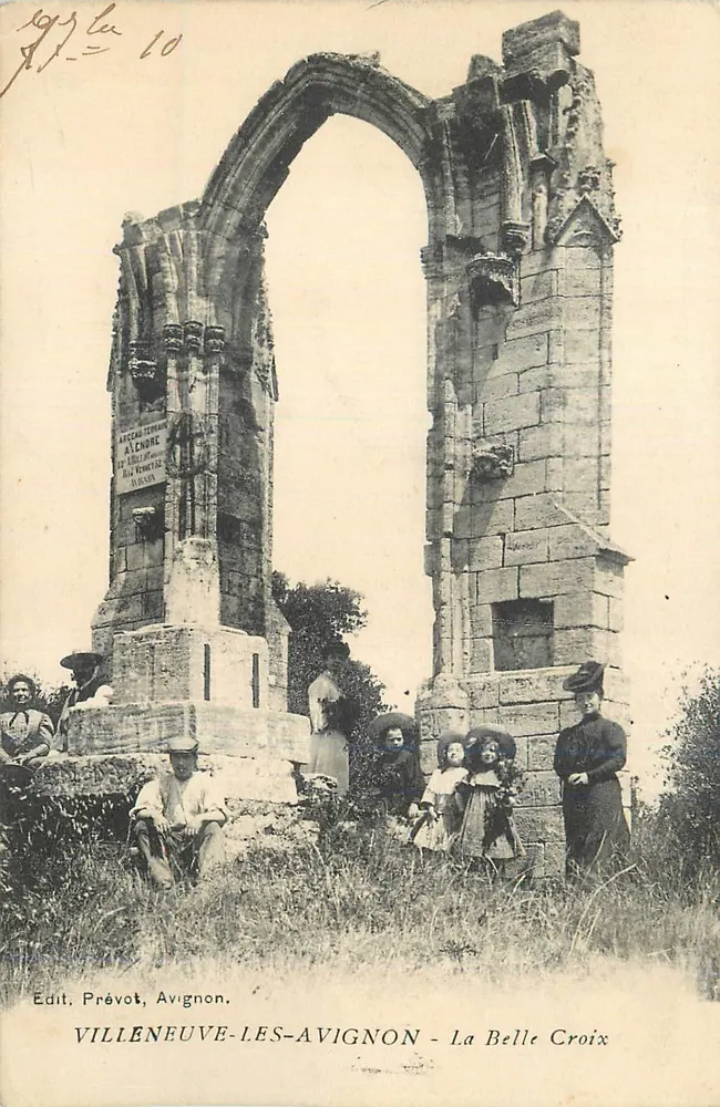 Villeneuve-lès-Avignon — Die Schöne Kreuz — Römische Arcaden zur Sanierung - Vorderseite