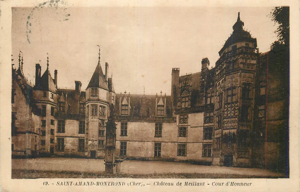 Saint-Amand-Montrond (Cher) — Schloss Meillant - Ehrenhof - Vorderseite