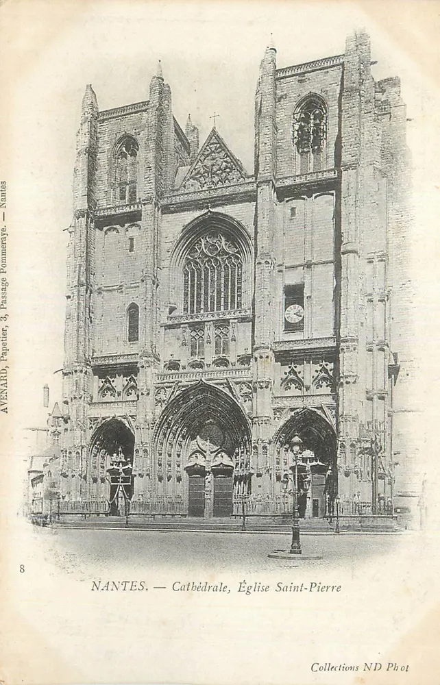 NANTES — Kathedrale, Kirche Saint-Pierre — Avenahd, Papeter, 3, Passage Pommeraye, Nantes - Vorderseite