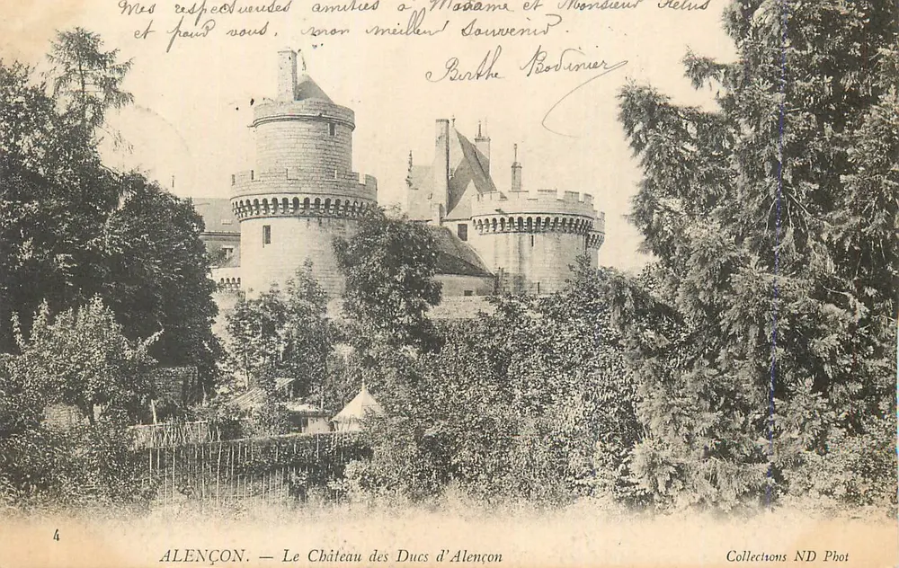 Alençon — O Castelo dos Duques de Alençon — Collections ND Phot - Frente