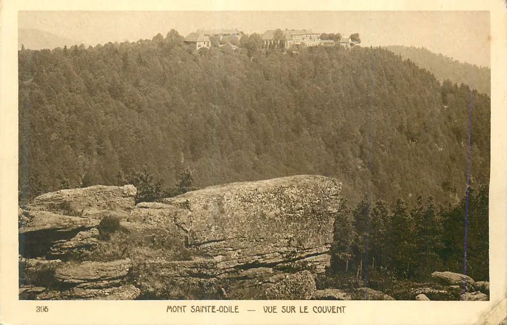 Monte Sainte-Odile — Vista sobre o convento - Frente