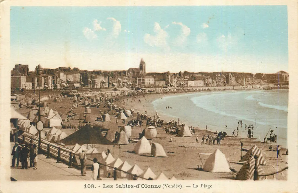 Les Sables-d'Olonne (Vendée) — A Praia — Editor: 108 - Frente