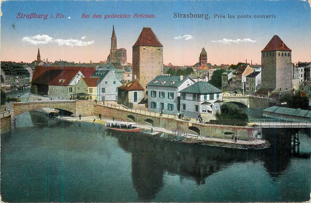 Estrasburgo — Perto dos pontes cobertos — editor não visível - Frente