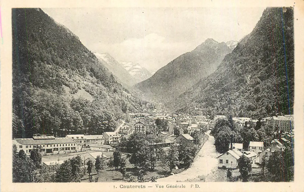 Cauterets — Vista Geral — P.D. - Frente