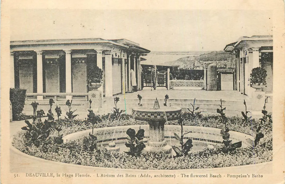 Deauville, Die blühende Strand — Das Atrium der Bäder (Adda, Architekt) - Vorderseite