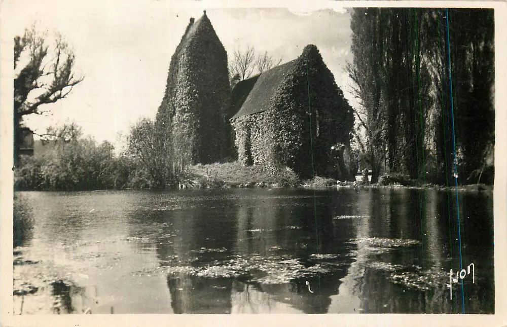 Schloss Firon — Ansicht des Sees — Firon - Vorderseite