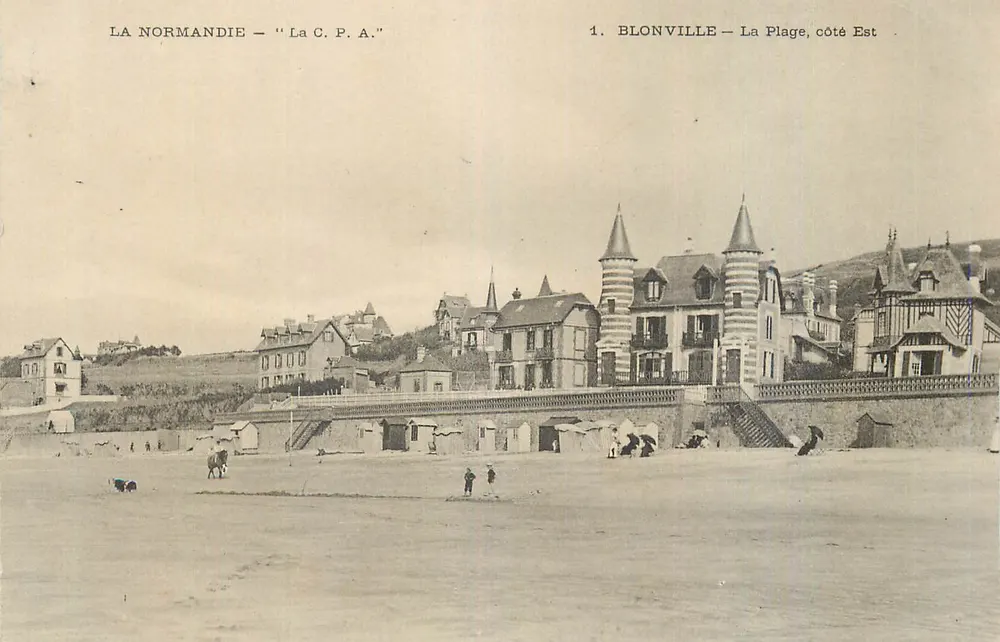 Blonville — Die Strandseite, Ostseite — Antike Ansichtskarte - Vorderseite
