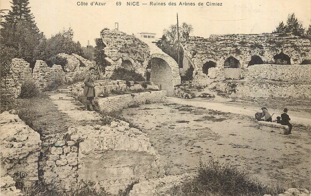 Ruines des Arènes de Cimiez — Nice — Côte d'Azur - Recto