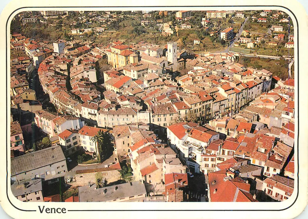 Vence — vista aérea — editor não visível - Frente