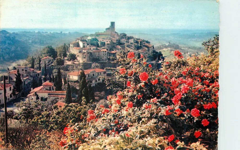 Perchtes Dorf in der Provence — Panoramablick mit blühenden Rosen — Verlag unbekannt - Vorderseite