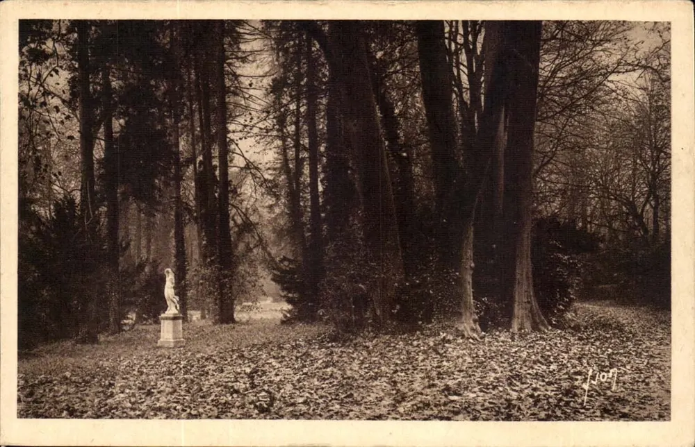Fontainebleau — Avenida dos Plataneiros — Les Éditions d'Art Wonn - Frente