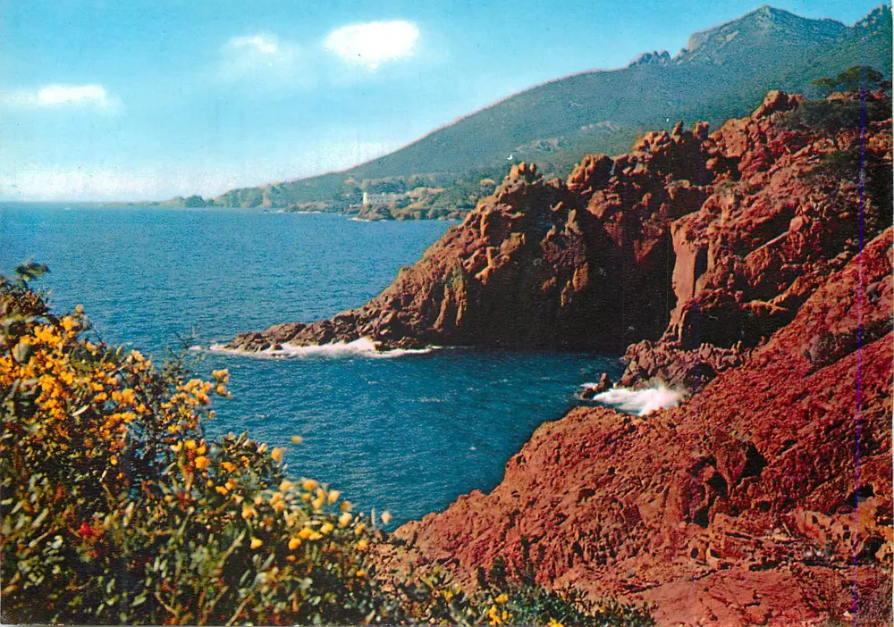 Costa da Corse — Rochas vermelhas e mar — editor não visível - Frente