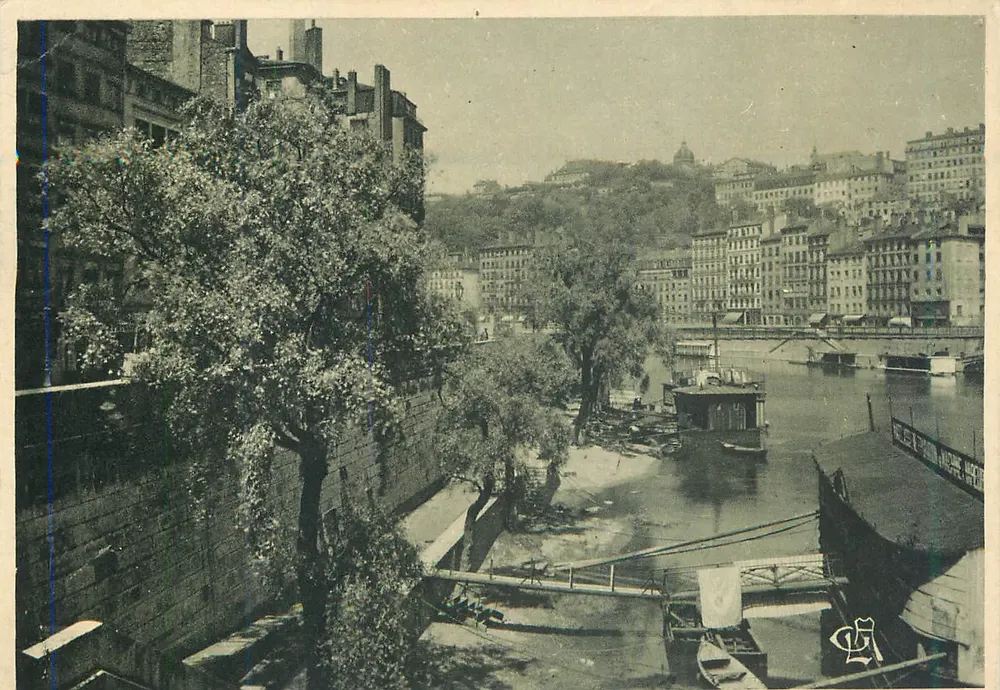 Vista de Lyon — muelle y río — editor CGT - Anverso