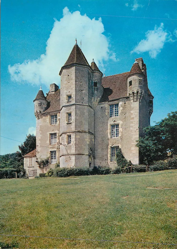 Bourdaisière Castle — Dordogne — publisher not visible - Front