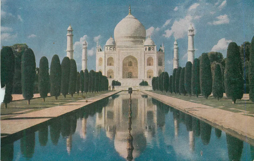 ताज महल — अग्रा, भारत — प्रकाशक अदृश्य - आगे