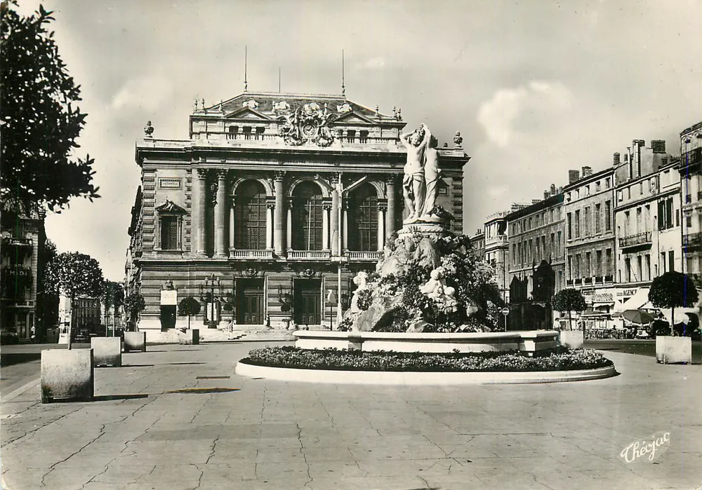 Place de la Comédie — Teatro Municipal — editor Cheyjac - Frente
