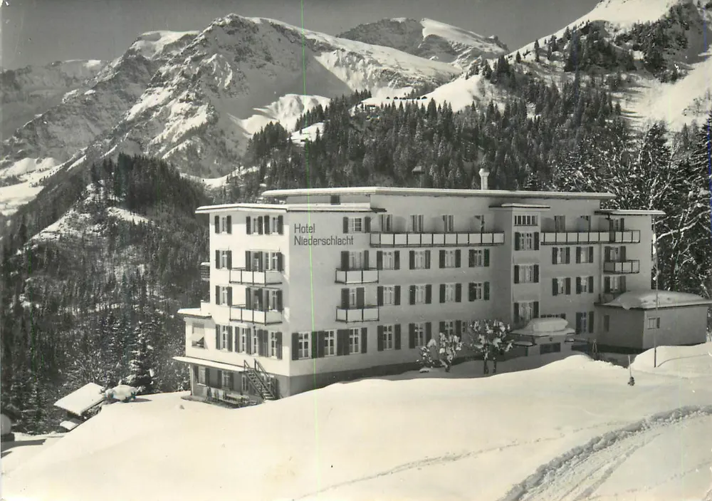 Hotel Niederschlacht — montanhas nevadas — carta postal - Frente