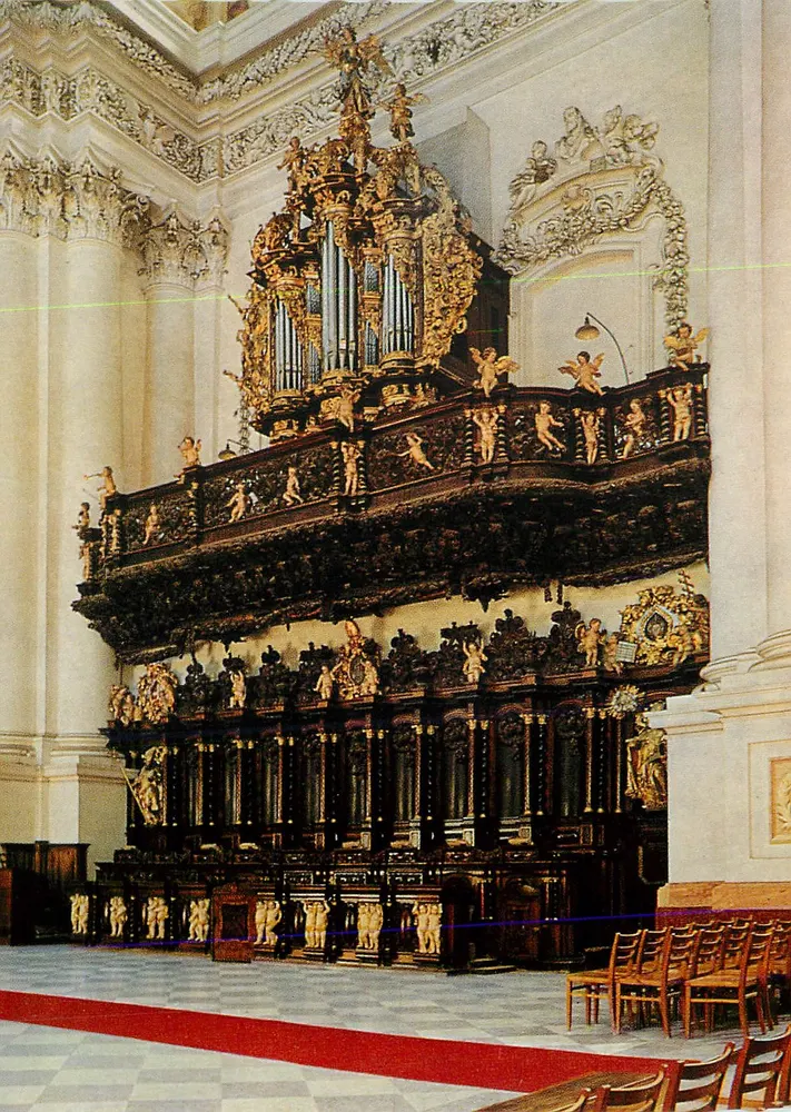 Orgel der Würzburger Kathedrale — barockes Innenraum — Verlag nicht sichtbar - Vorderseite
