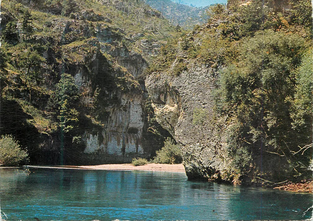Gorges do Verdon — vista do lago — editor não visível - Frente