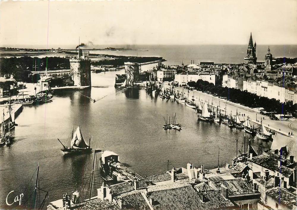 Hafen von La Rochelle — Luftbild — Cap - Vorderseite