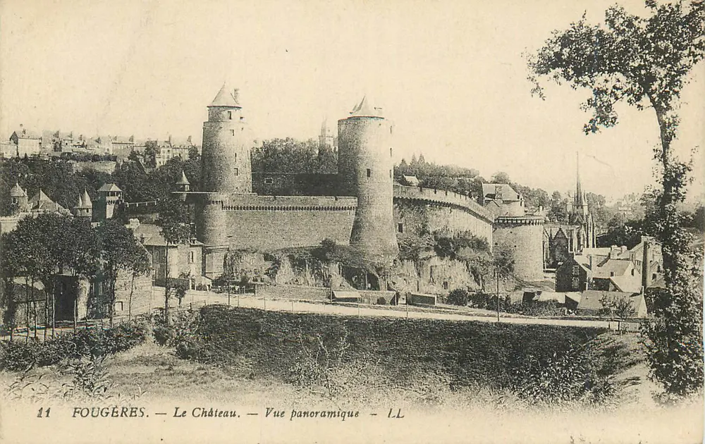 Fougères — Das Schloss — Panoramablick — LL - Vorderseite