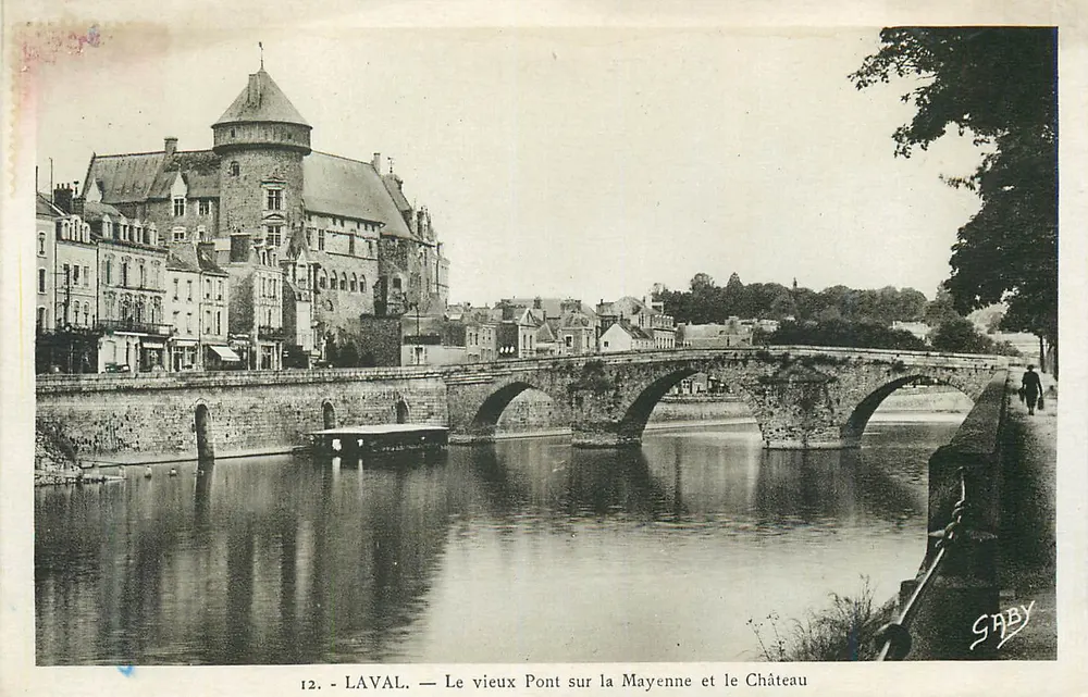 Laval — Der alte Brücke über die Mayenne und das Schloss — Saby - Vorderseite