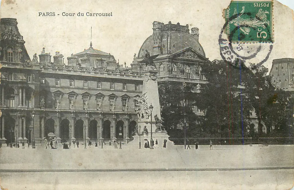 Paryż - Cour du Carrousel — widok z Louvru i centralnego monumentu — wydawca nieznany - Awers