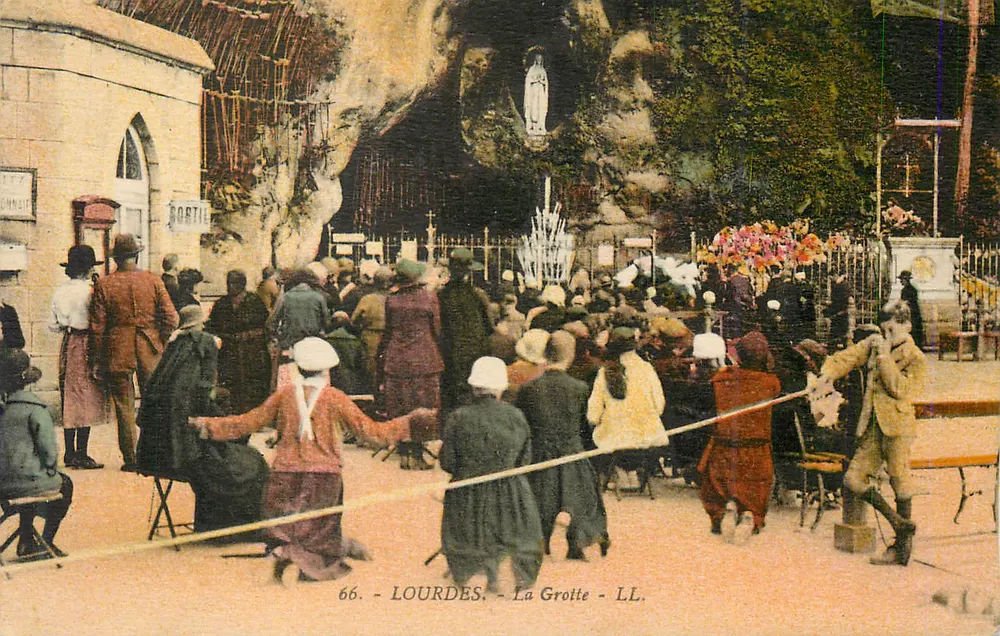 Lourdes — La Grotte — LL. — 66. - Frente