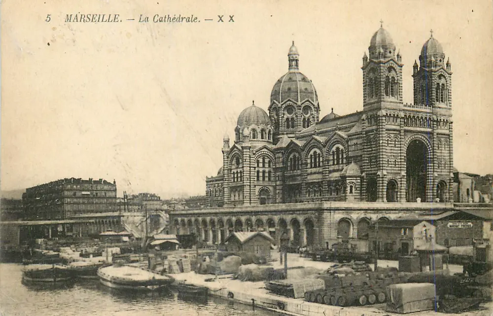 Marselha — A Catedral — XX - Frente