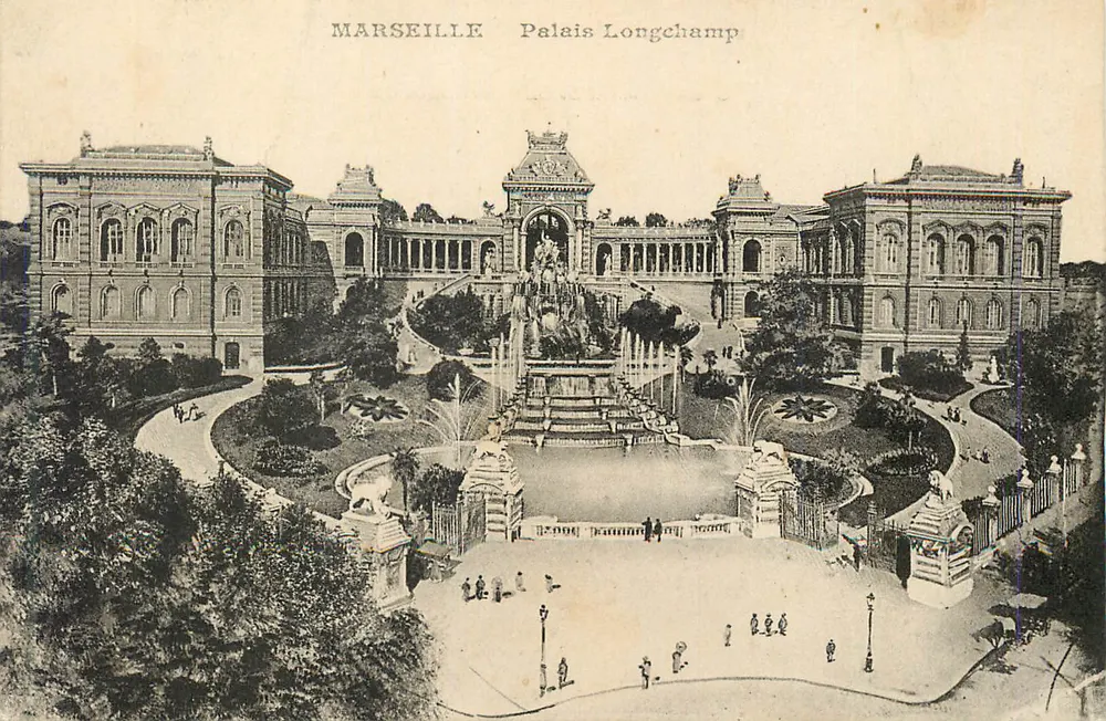 Marselha — Palácio Longchamp — vista do jardim e da fonte - Frente