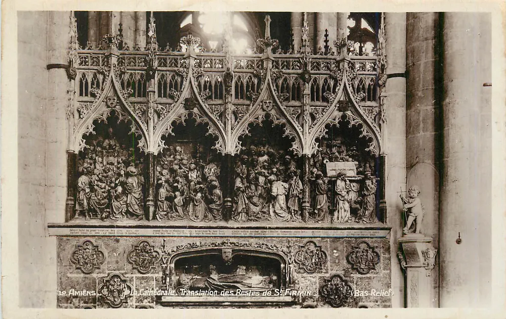Amiens — Die Kathedrale, Übersiedlung der Gebeine des hl. Firmin — Basrelief - Vorderseite