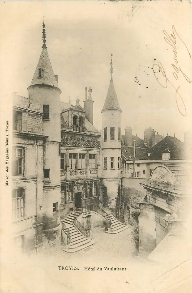 Troyes - Hotel du Vauluisant — Maison des Magasins Réunis, Troyes - Vorderseite