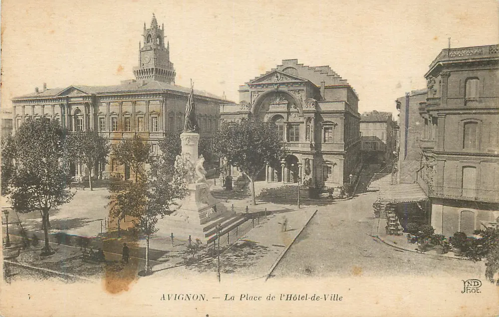 Avignon — La Place de l'Hôtel-de-Ville — JND Fol. - Recto