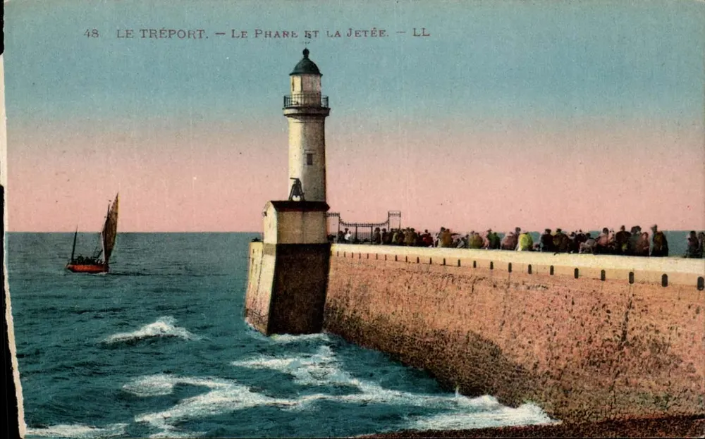 Le Tréport — O farol e o cais — LL - Frente