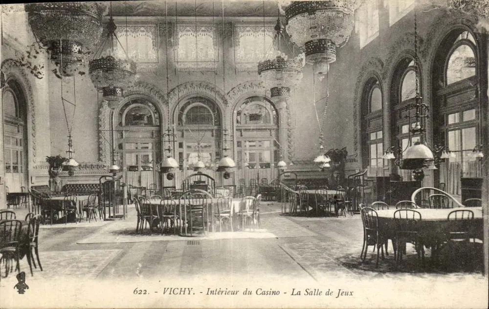 Vichy — Innenansicht des Casinos — Die Spielhalle — Bégnin, Nr. 622 - Vorderseite