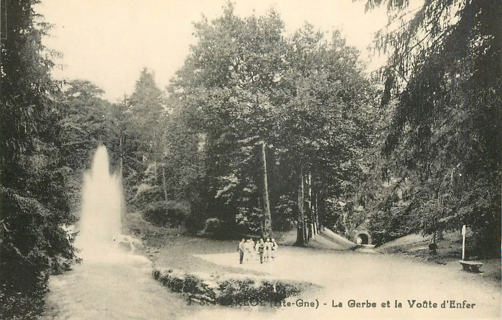 Sainte-Geneviève (Loire) - Die Gerbe und die Höhle des Teufels - Vorderseite